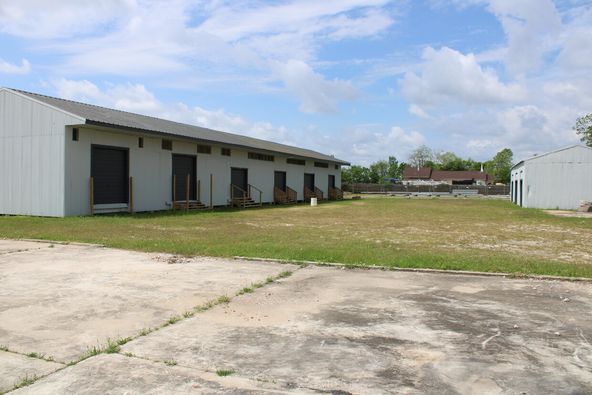 470 S 4th St, Beaumont, TX 77701